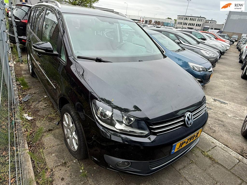 Volkswagen Touran 2.0 TDI Highline BlueMotion 7p., Auto's, Euro 5, Gebruikt, 4 cilinders, Zwart