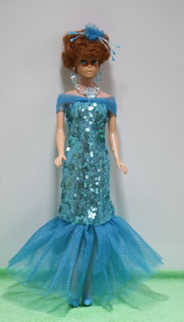 'Barbie Midge'173:  galajurk met accessoires en schoenen, Kinderen en Baby's, Speelgoed | Poppen, Verzenden, Nieuw, Barbie