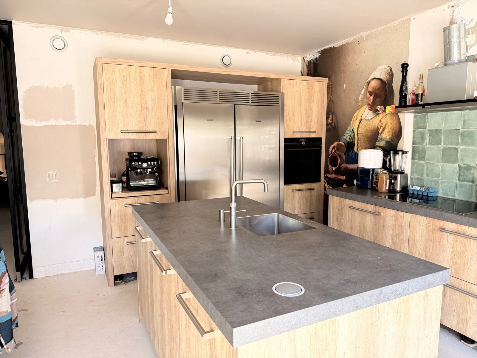 Moderne keuken uit 2018 met Siemens apparatuur, Ophalen, Gebruikt, Bruin, Kunststof