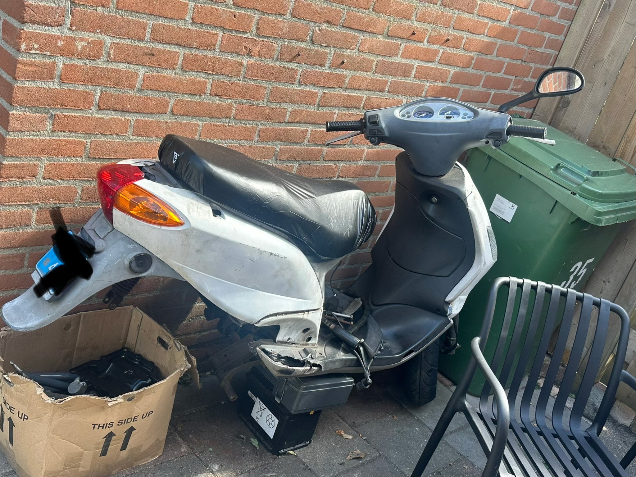 Piaggio Fly frame met blauw kenteken en papieren, Fietsen en Brommers, Scooters | Piaggio, Ophalen of Verzenden, Gebruikt, Maximaal 25 km/u