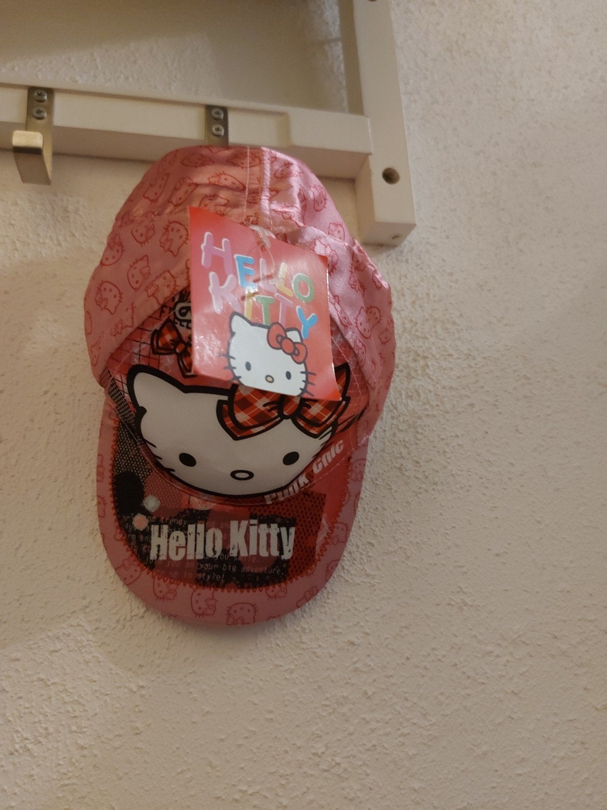 nieuwe hello kitty pet, Ophalen of Verzenden, Nieuw, 134 t/m 140, Meisje