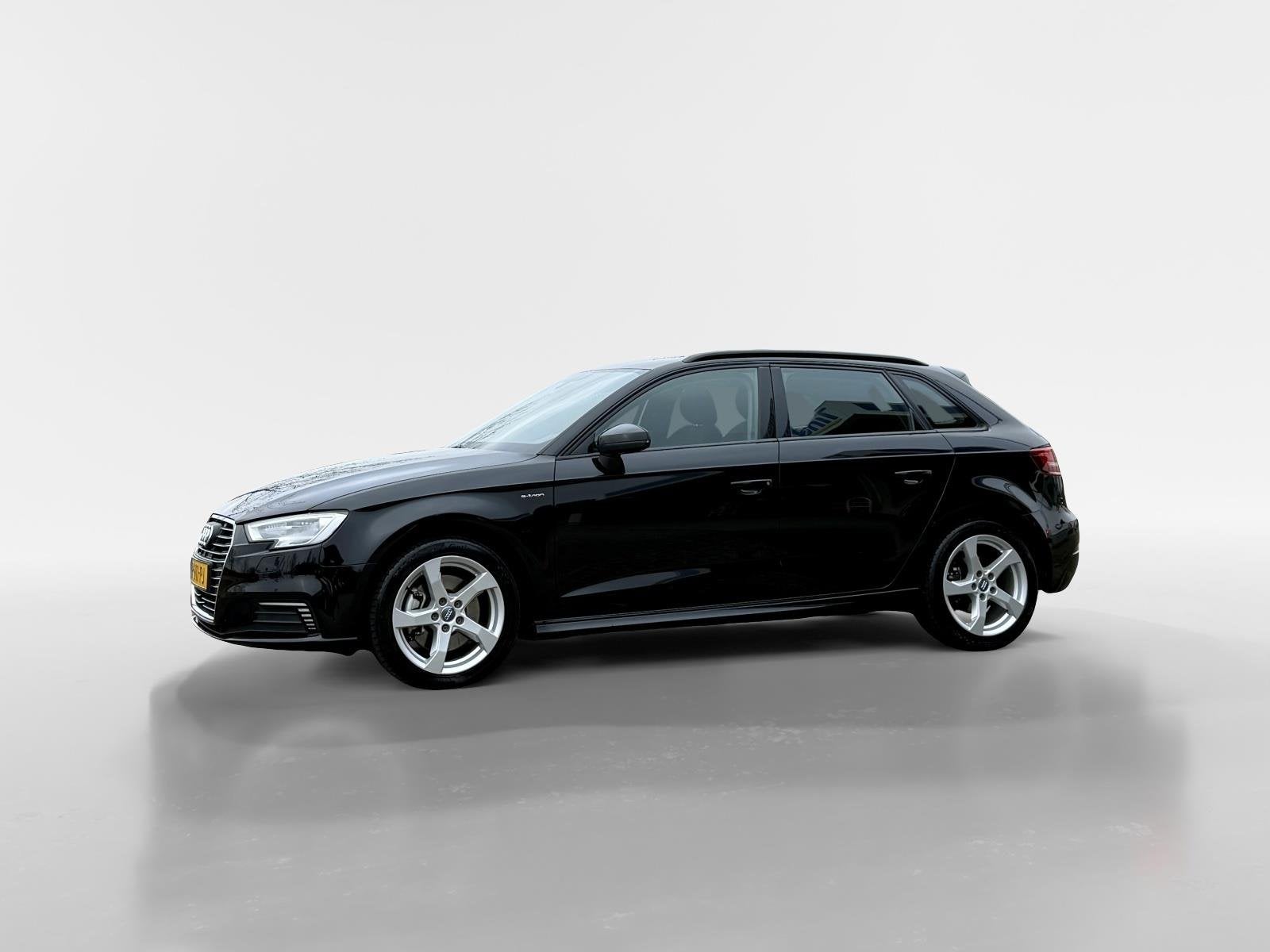 Audi A3 Sportback 1.4 e-tron Sport, 8 kWh, Stof, Gebruikt, 4 cilinders