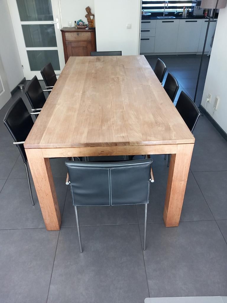 Prachtige eettafel onbehandeld teak met 8 eettafelstoelen., 100 tot 150 cm, 200 cm of meer, Ophalen of Verzenden, Zo goed als nieuw