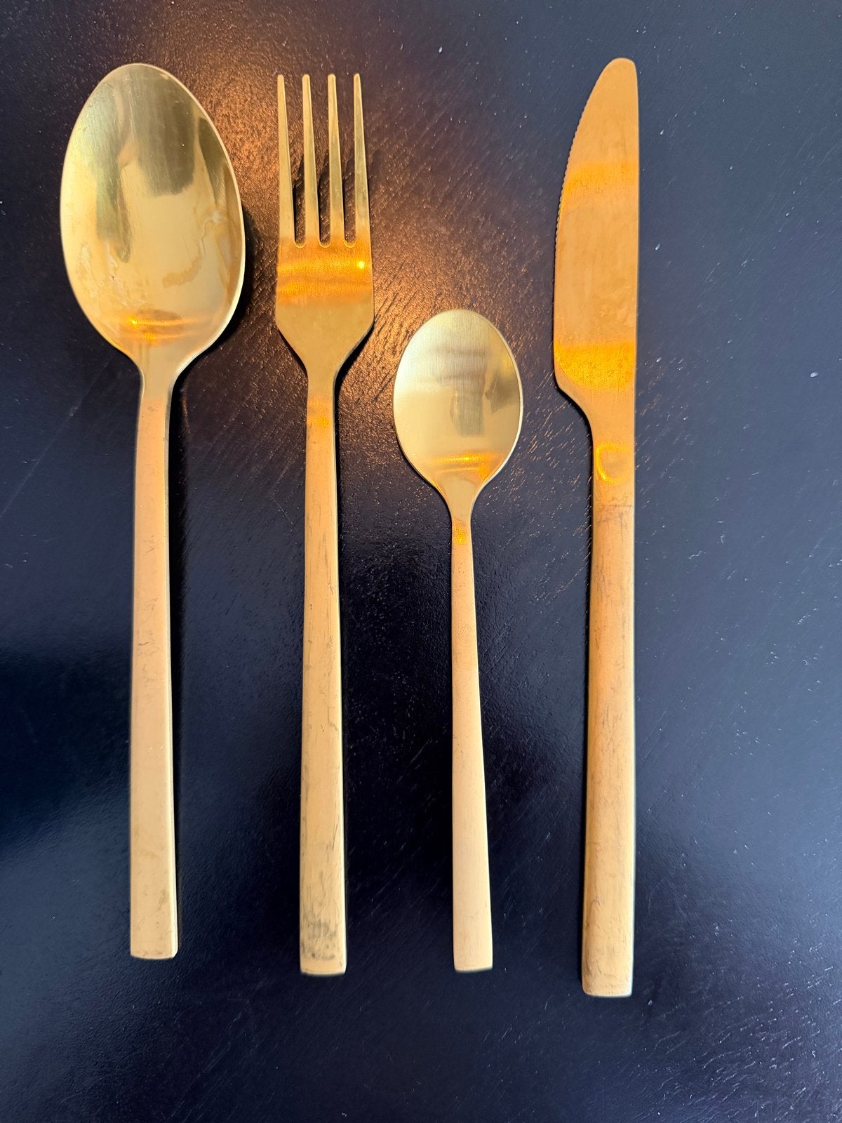 Gouden bestekset 64-delig voor 4 personen, Huis en Inrichting, Overige materialen, Bestekset, Overige typen, Ophalen of Verzenden