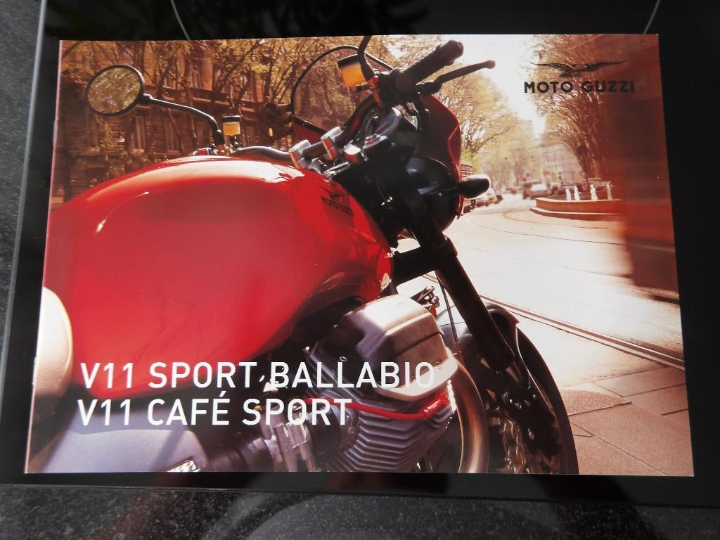 Folder MOTO GUZZI V11 Sport Ballabio & Cafe Sport, Motoren, Verzenden, Moto Guzzi