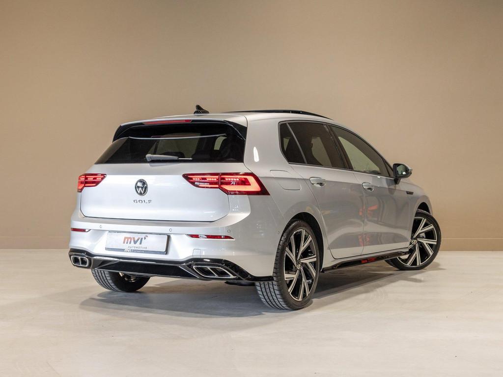 Volkswagen Golf 1.5 TSI 2x R-Line / 150pk / Panorama dak / D, Voorwielaandrijving, Stof, 4 cilinders, Bedrijf