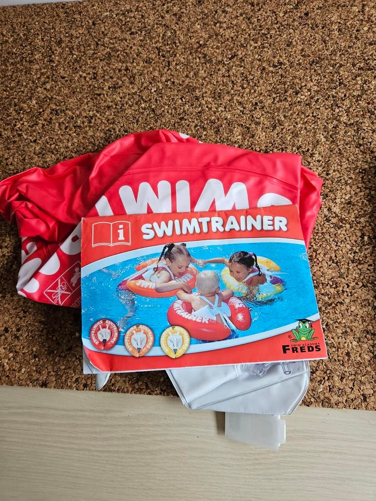 Swimtrainer rood, Kinderen en Baby's, Babykleding | Baby-zwemkleding, Jongetje of Meisje, Overige maten, Ophalen of Verzenden