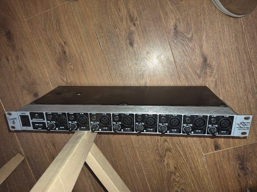 Behringer ADA8000 8-kanaals AD/DA Converter, Ophalen of Verzenden, Gebruikt, 5 tot 10 kanalen, Microfooningang