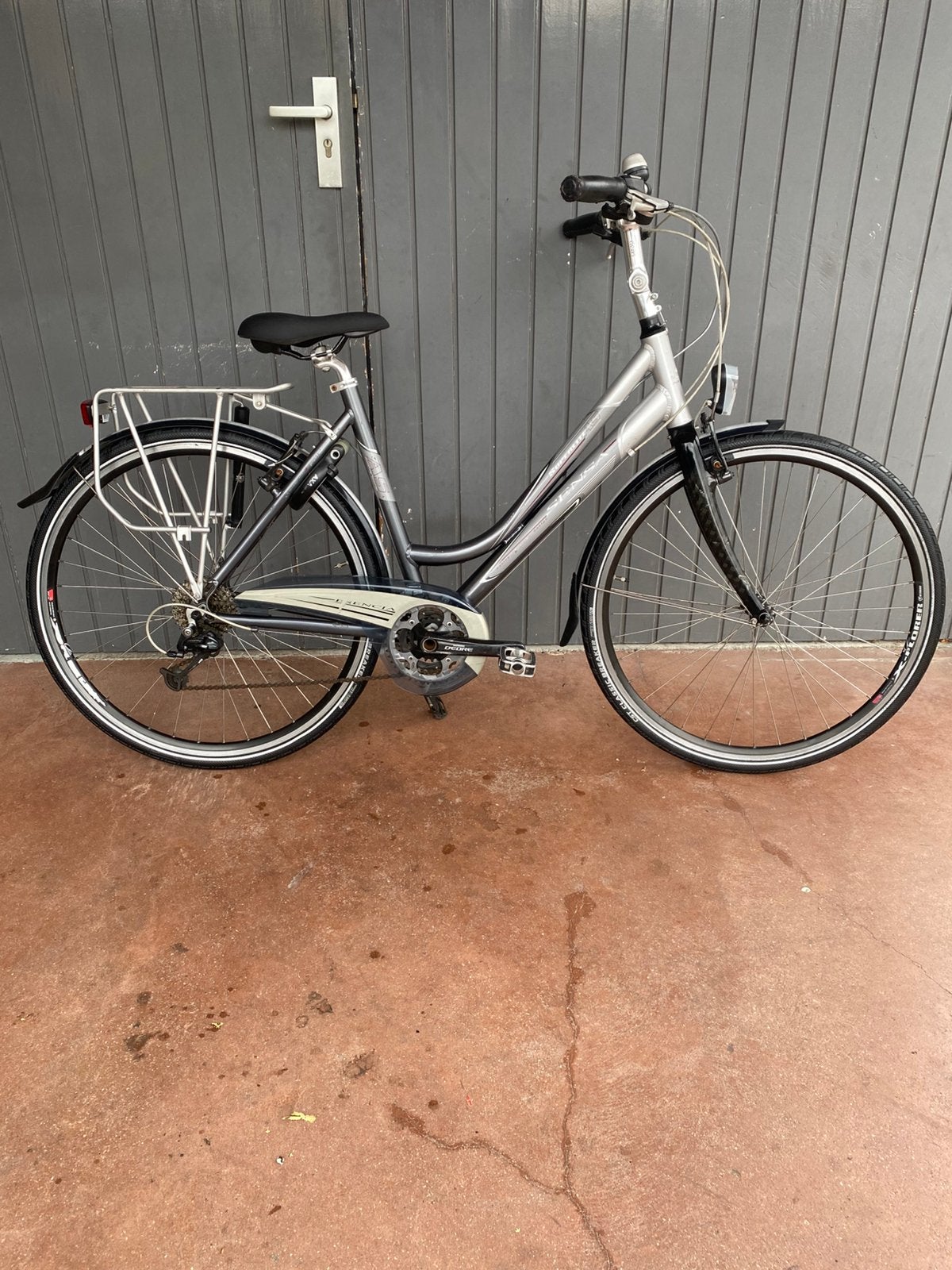 Sensa superlite damesfiets 28 inch, Fietsen en Brommers, Fietsen | Dames | Damesfietsen, Zo goed als nieuw, Overige merken, Versnellingen