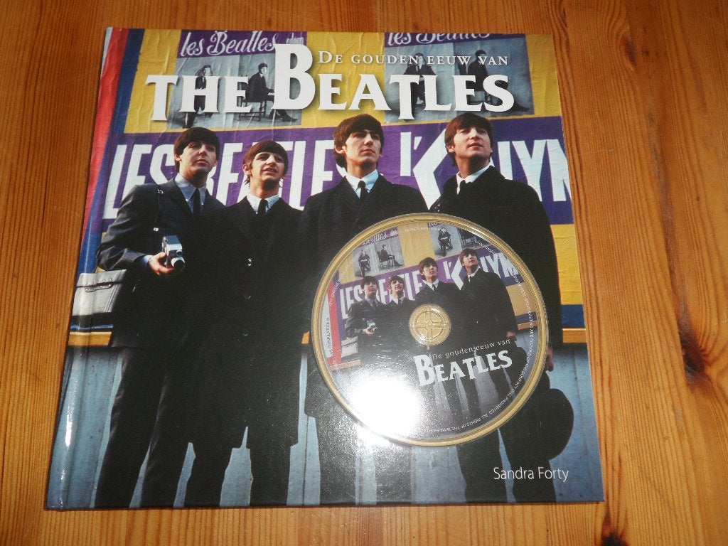 De gouden eeuw van the beatles - sandra forty, Ophalen of Verzenden, Zo goed als nieuw, Artiest