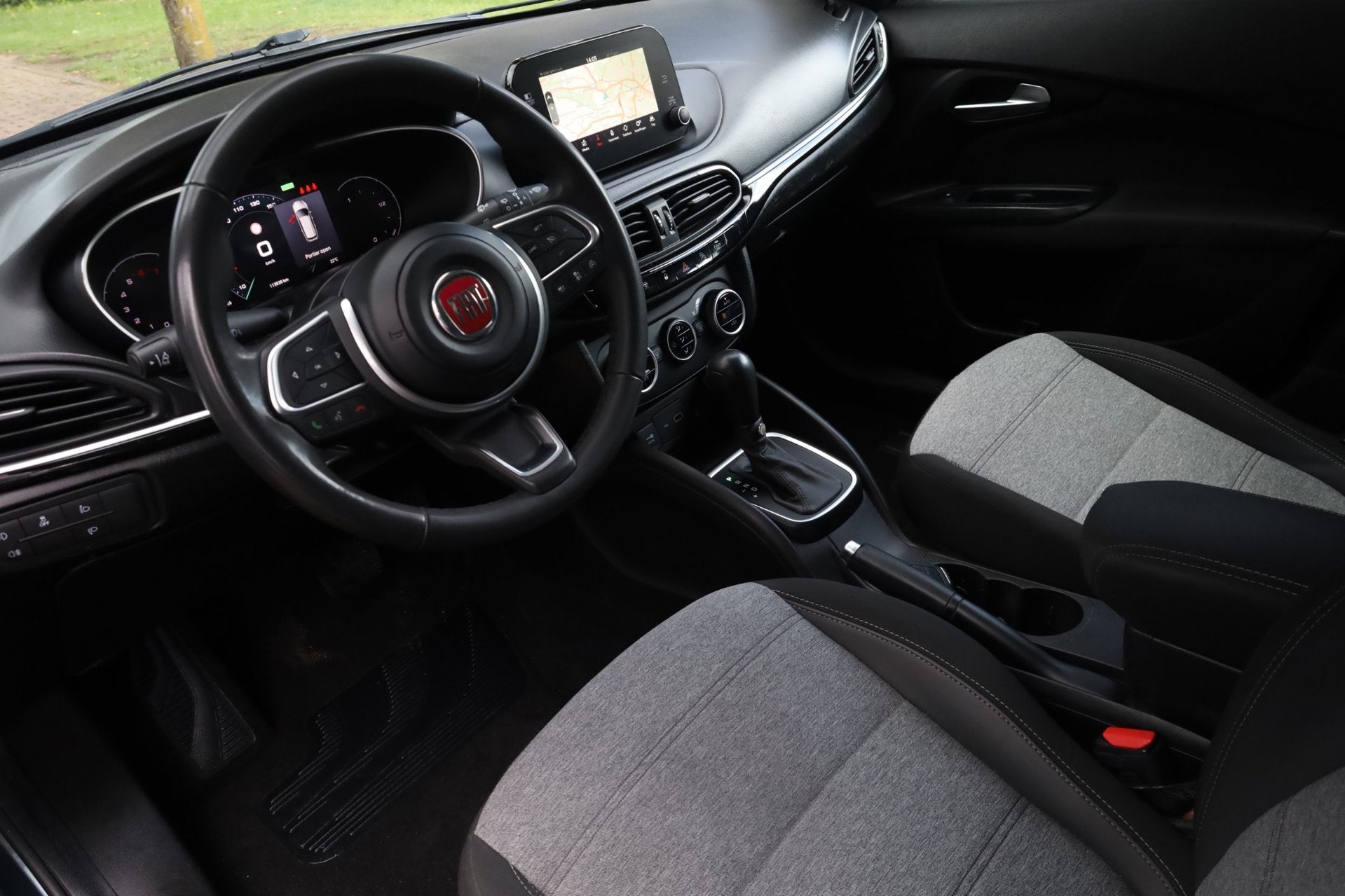 Fiat Tipo Stationwagon Cross 1.5 Hybrid Garmin Aut. | Adap., Auto's, Fiat, Stof, Gebruikt, 4 cilinders, Blauw