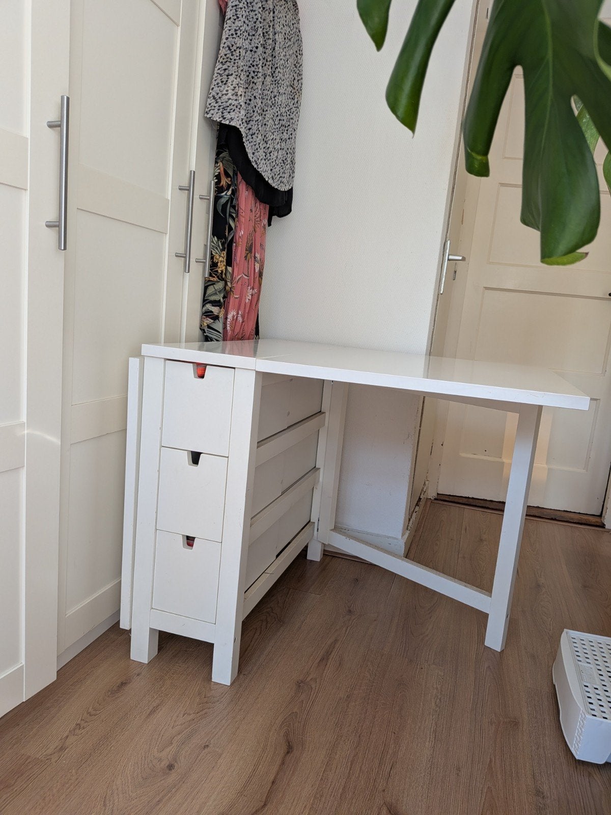 Multi functionele witte uitllaptafel, Huis en Inrichting, Tafels | Eettafels, Ophalen of Verzenden, Zo goed als nieuw