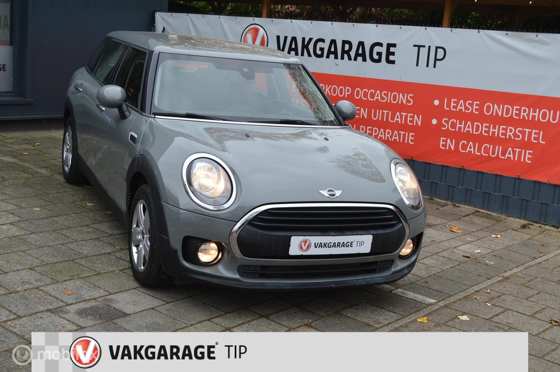 Mini Clubman 1.5 Automaat Business ed., Auto's, 65 €/maand, Gebruikt, Met garantie (alle), 102 pk