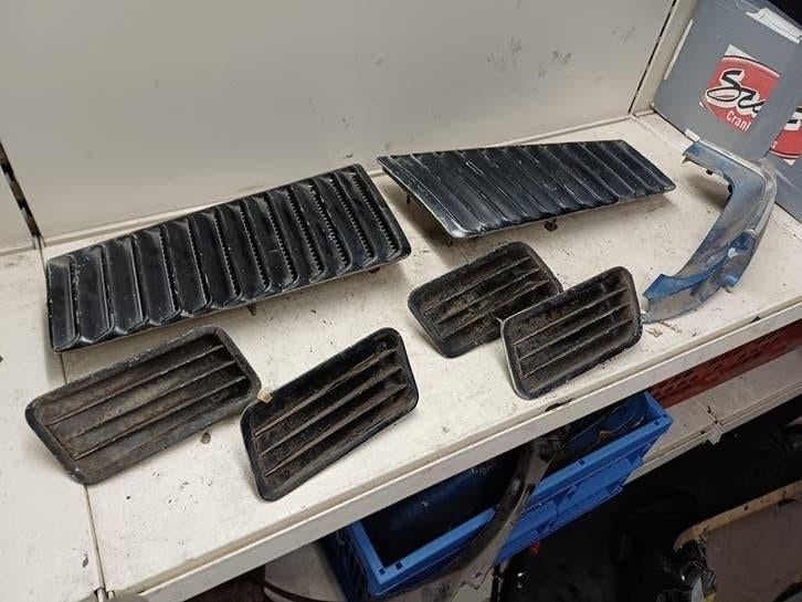 Roosters ventilatie louvres mustang 67/68 fastback, Auto-onderdelen, Airco en Verwarming, Gebruikt, Ophalen of Verzenden