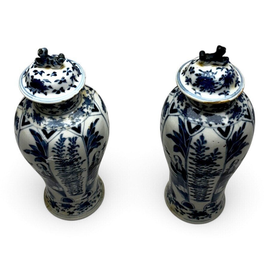 Twee 19e eeuwse Chinees porseleinen kastvazxen, blauw-wit, Antiek en Kunst, Ophalen of Verzenden