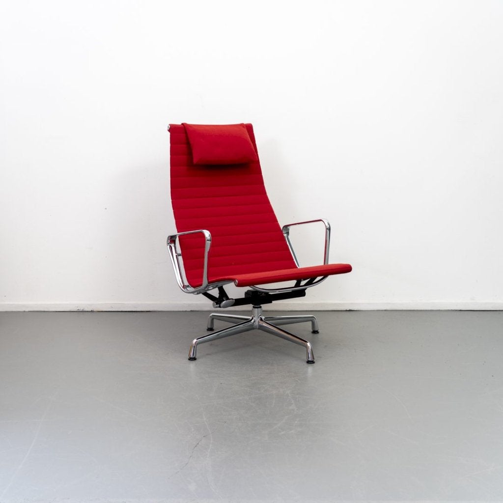 Vitra EA 124 Fauteuil Rood Hopsak - Chroom + Hocker, Huis en Inrichting, Fauteuils, Niet ingevuld, Zo goed als nieuw, Niet ingevuld