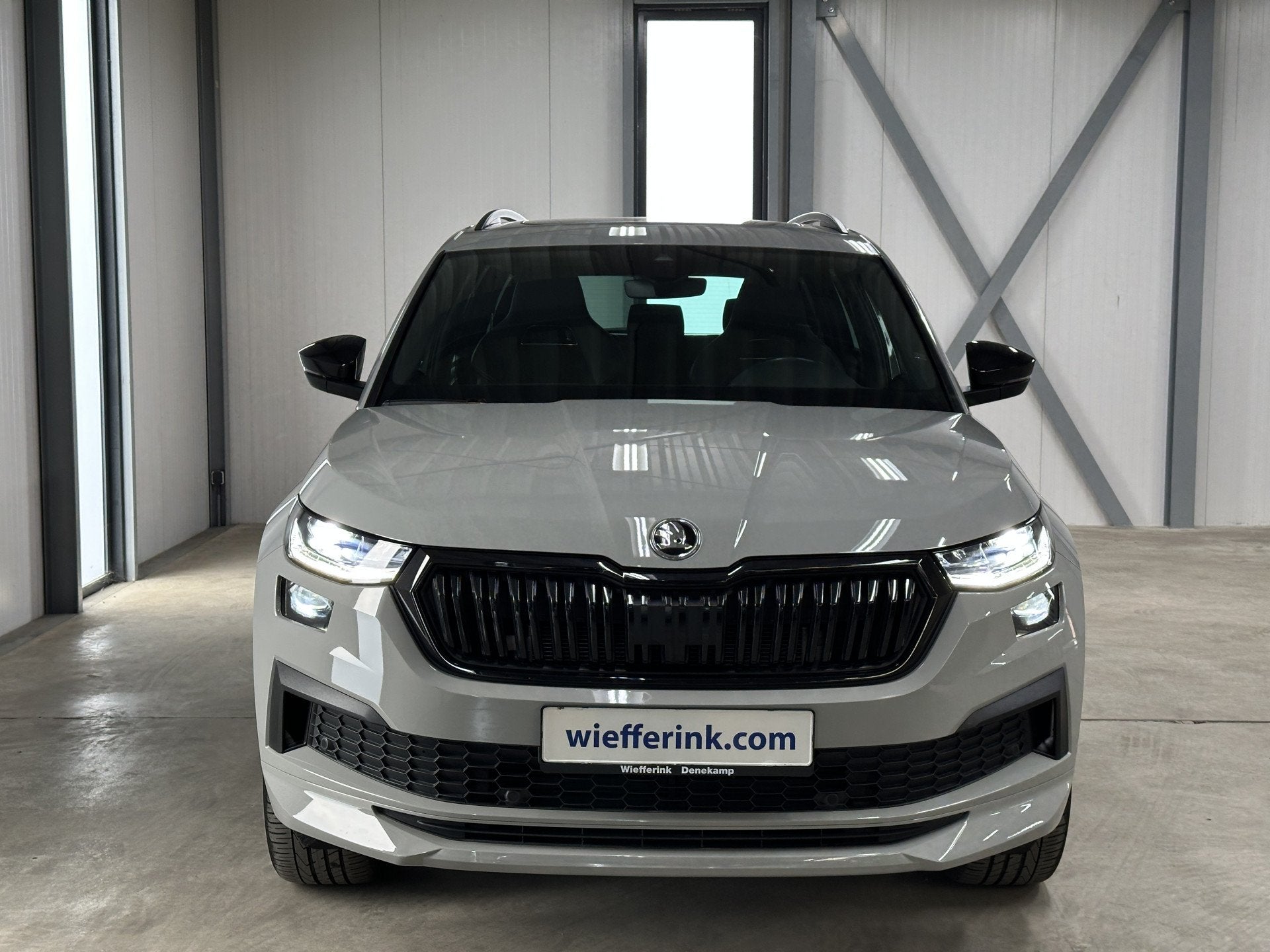 Skoda Kodiaq 1.5 TSI DSG Sportline Business 7p. | Pano | Acc, Auto's, Skoda, 12 maanden, Zwart, 4 cilinders, 14 km/l