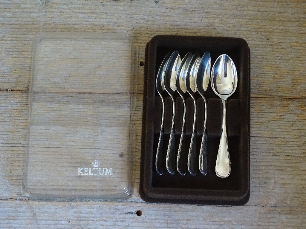 Doosje met 6 Theelepeltjes, KELTUM, Parelrandje, als nieuw