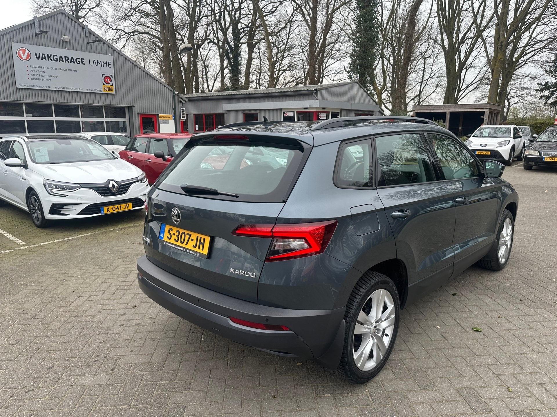 Skoda Karoq 1.0 TSI Style , carplay , pdc , 82.000 km NAP, Auto's, Voorwielaandrijving, Dealer onderhouden, Gebruikt, Euro 6