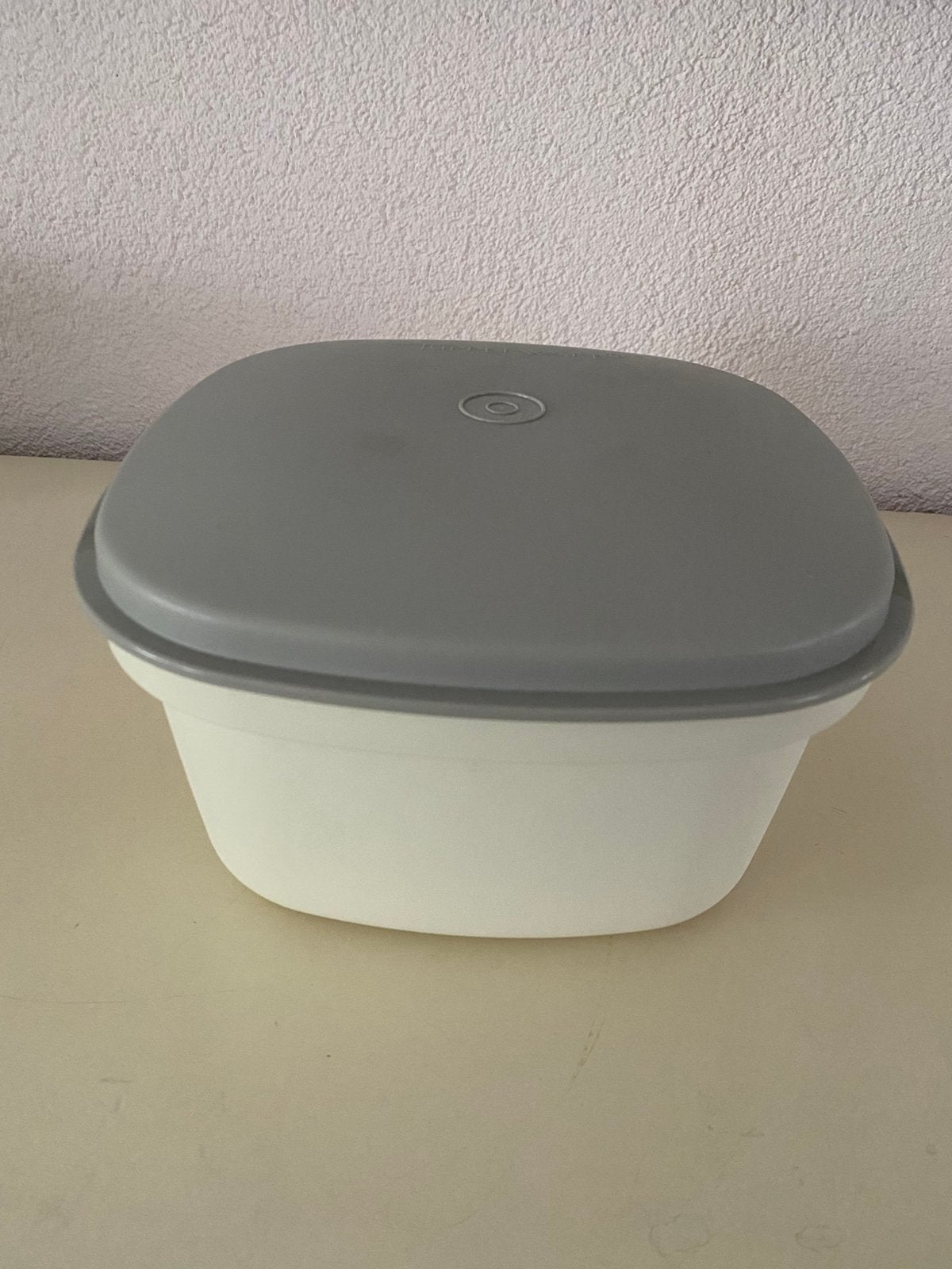 Tupperware rijstkoker met deksel, Huis en Inrichting, Gebruikt, Bewaardoos, Wit, Luchtdicht