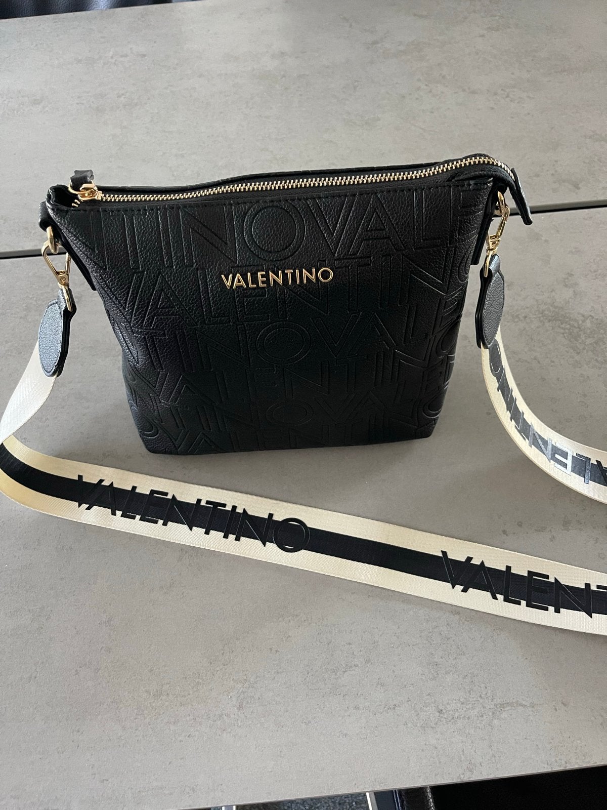 Valentino by Mario Valentino Schoudertas Zwart, Ophalen of Verzenden, Zo goed als nieuw, Zwart, Schoudertasje