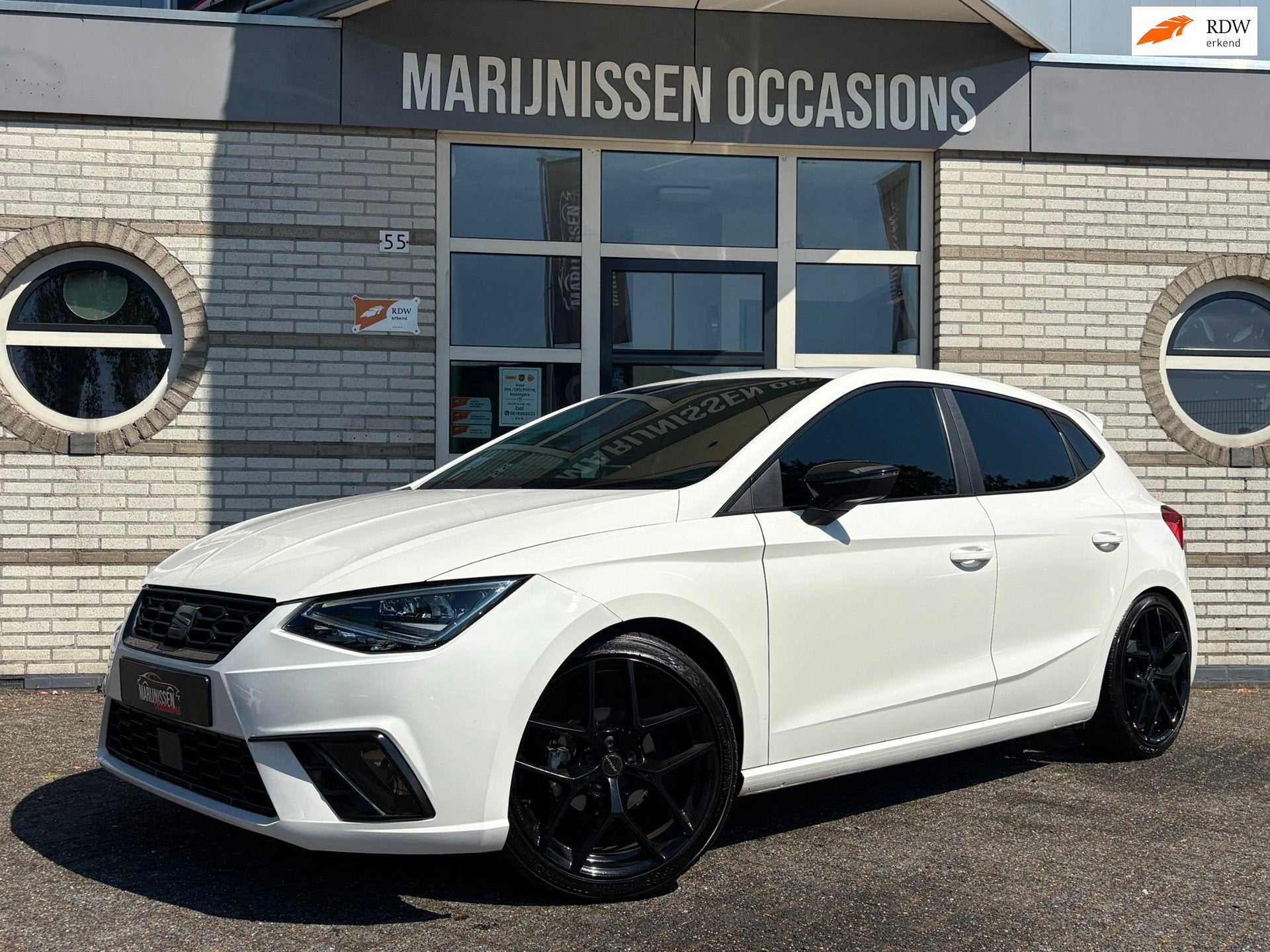 SEAT Ibiza 1.0 TSI FR |Cupra Seats|AmbiLight|, Auto's, Seat, Gebruikt, Zwart, 95 pk, Leder en Stof