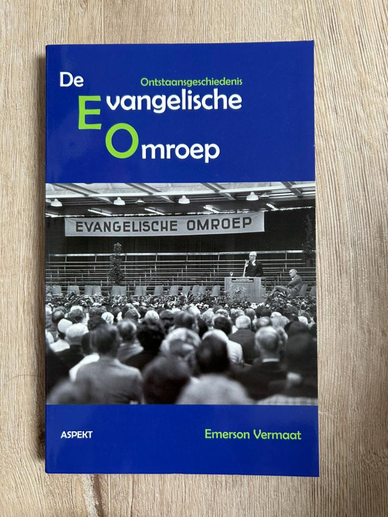 De ontstaansgeschiedenis van de EO - Emerson Vermaat, Boeken, Ophalen of Verzenden, Zo goed als nieuw