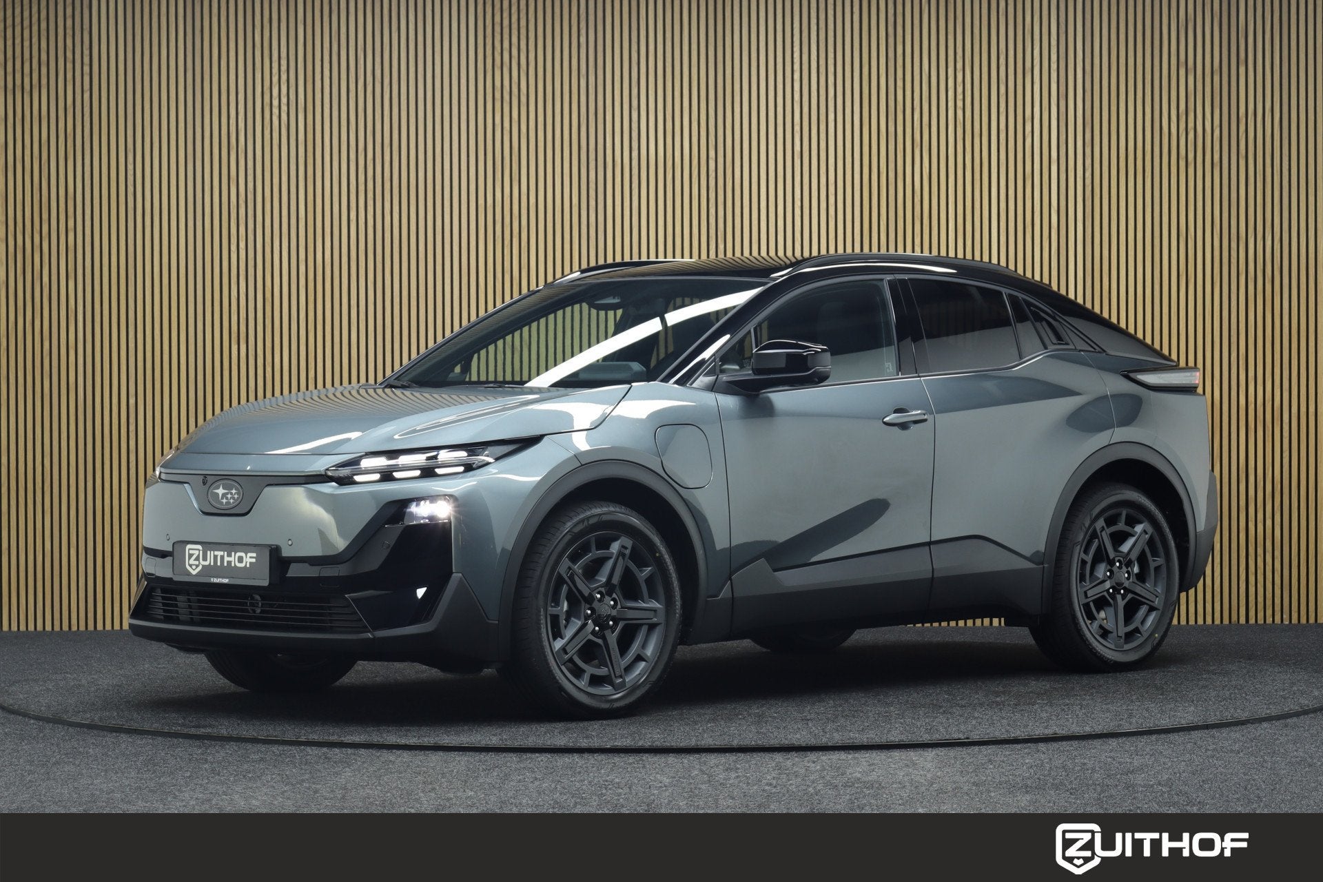 Subaru Uncharted 4E-xperience+ AWD 77 kWh | Panoramadak | 15, Auto's, Dealer onderhouden, Met garantie (alle), SUV of Terreinwagen