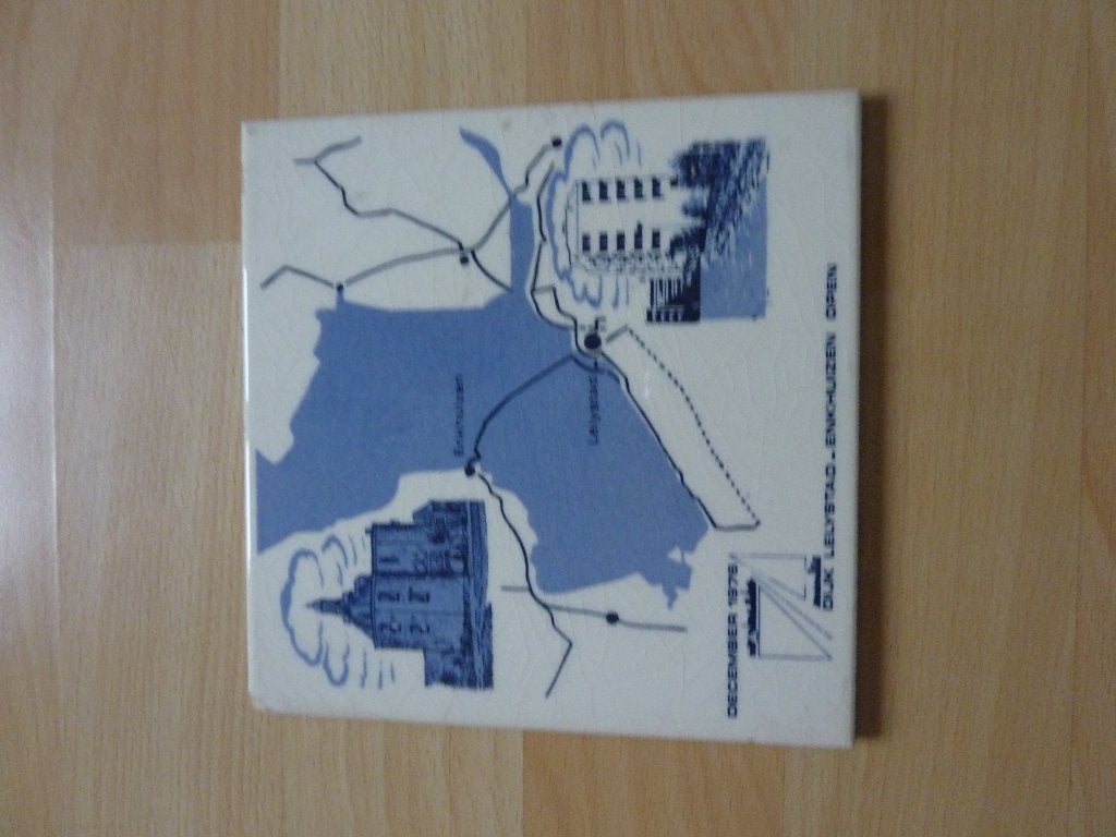 Tegel met kaart van Lelystad - Enkhuizen (1976), Ophalen of Verzenden