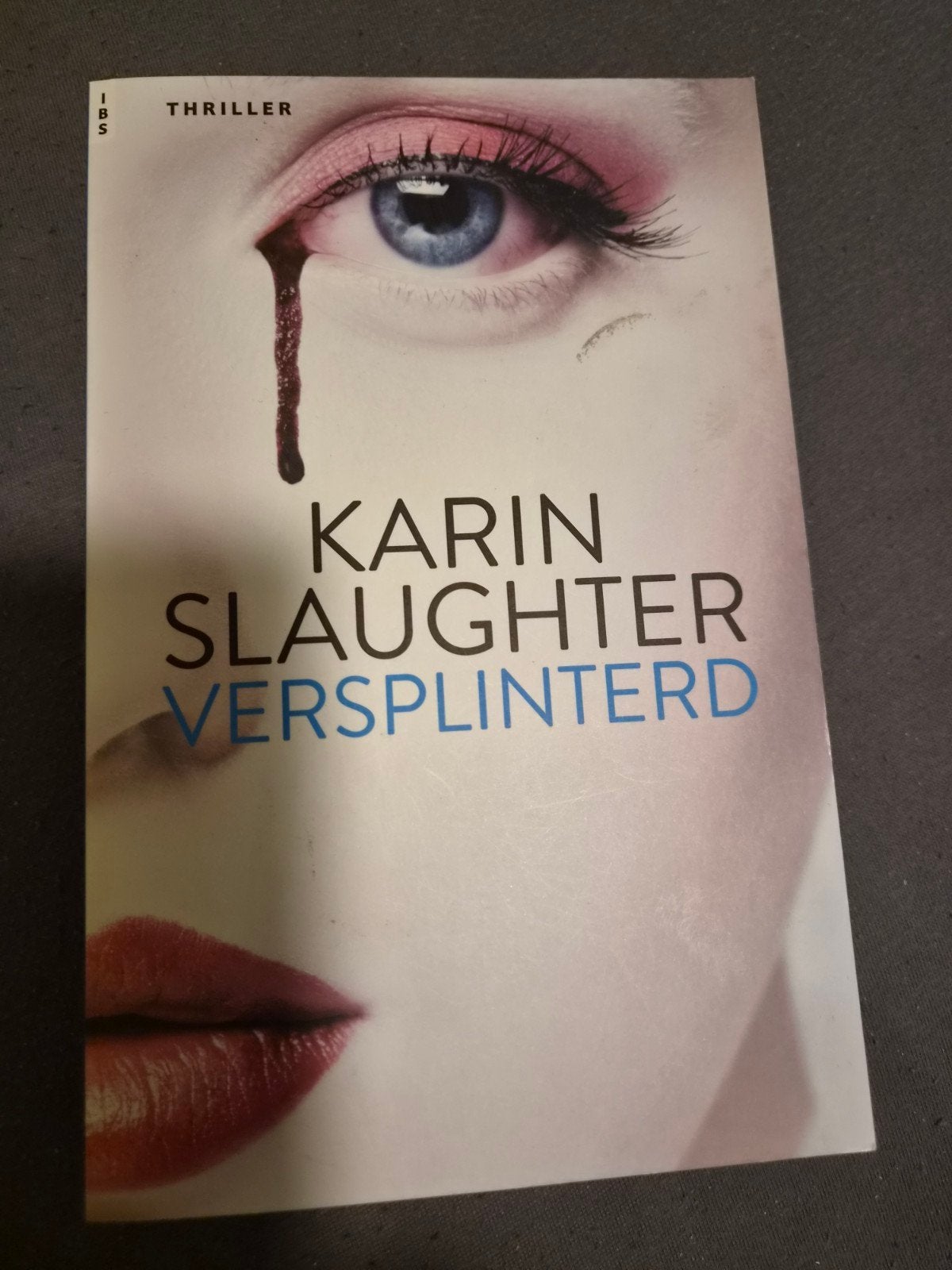 Versplinterd Karin Slaughter, Ophalen of Verzenden, Zo goed als nieuw