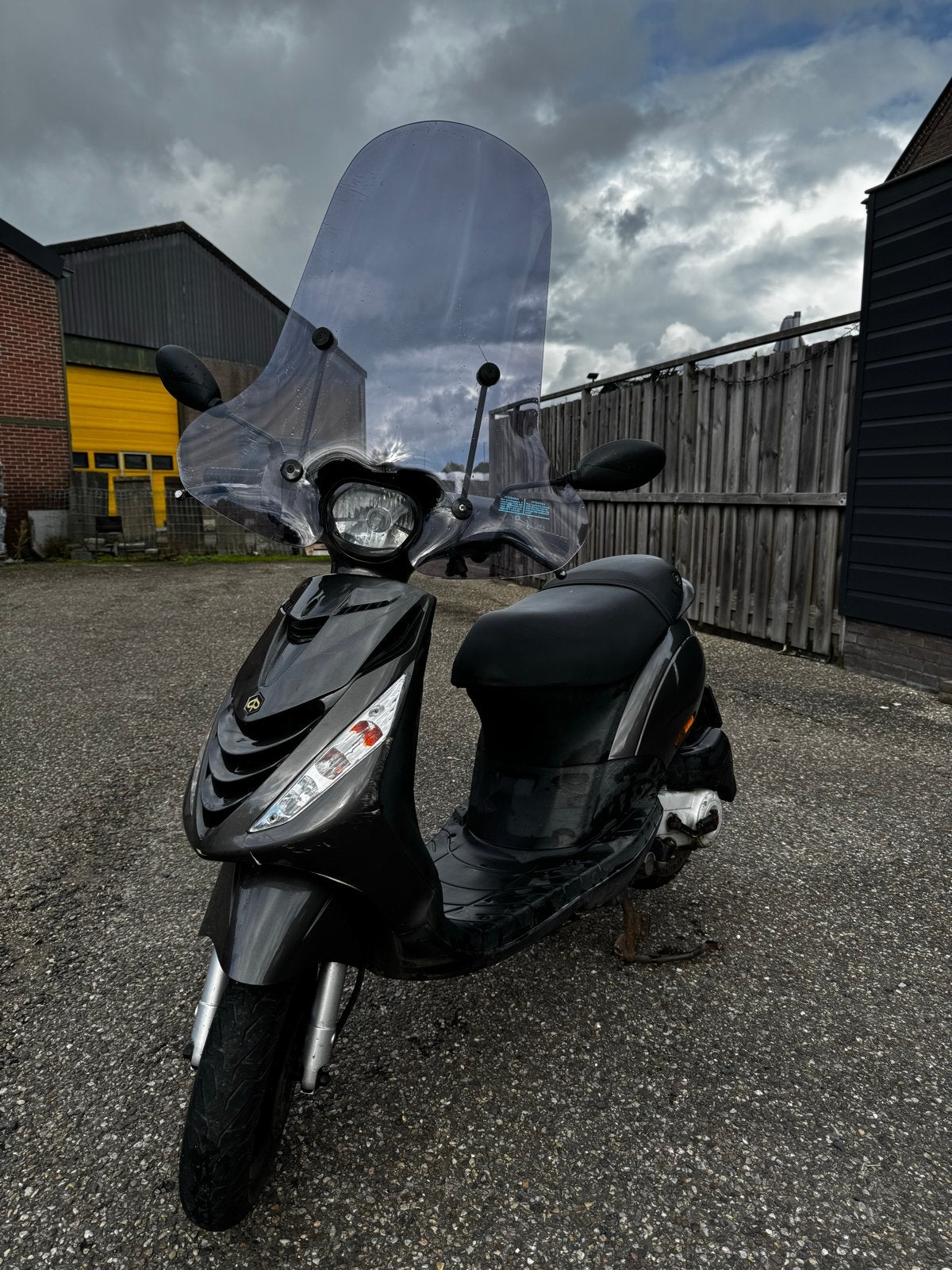 Piaggio Zip 4-takt - geel kenteken - Goed onderhouden, Ophalen, Gebruikt, Maximaal 45 km/u, Zip