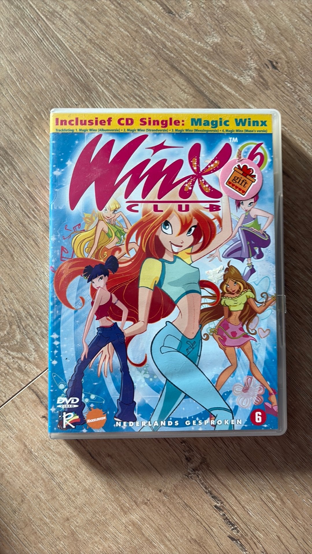 Dvd en cd winx club nummer 6, Cd's en Dvd's, Alle leeftijden, Ophalen of Verzenden, Zo goed als nieuw