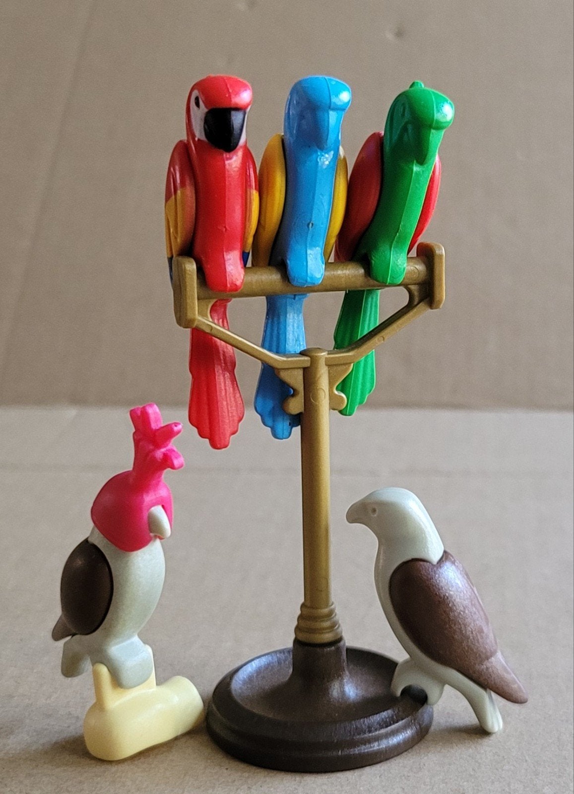 Playmobil vogels, valk en papegaai op standaard, Ophalen of Verzenden, Gebruikt
