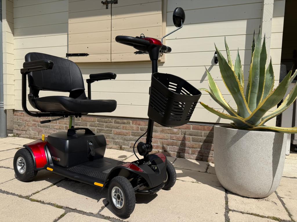Pride Go-Go Elite Plus Scootmobiel, Ophalen, Zo goed als nieuw, Pride, 10 km/u of minder