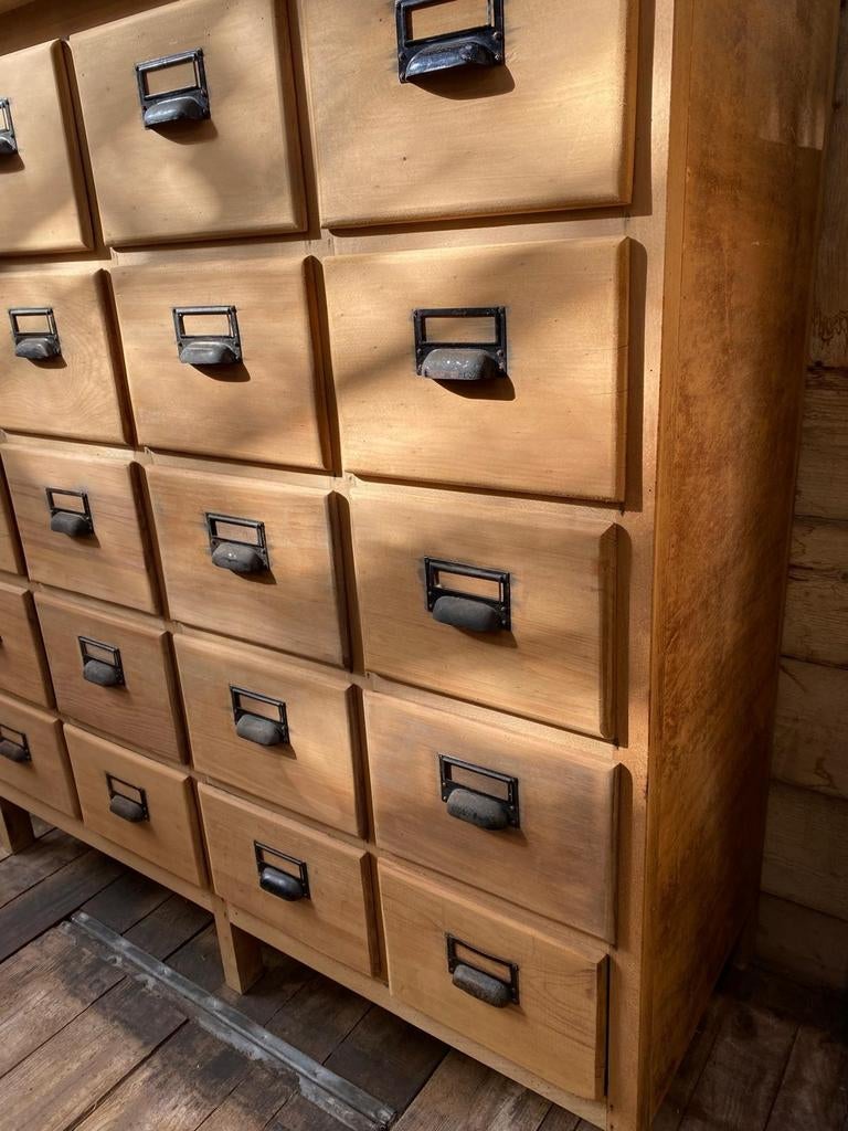 Stoere landelijke kast ladekast met tekstgreepjes, Huis en Inrichting, Kasten | Ladekasten, Ophalen, Gebruikt, 100 tot 150 cm