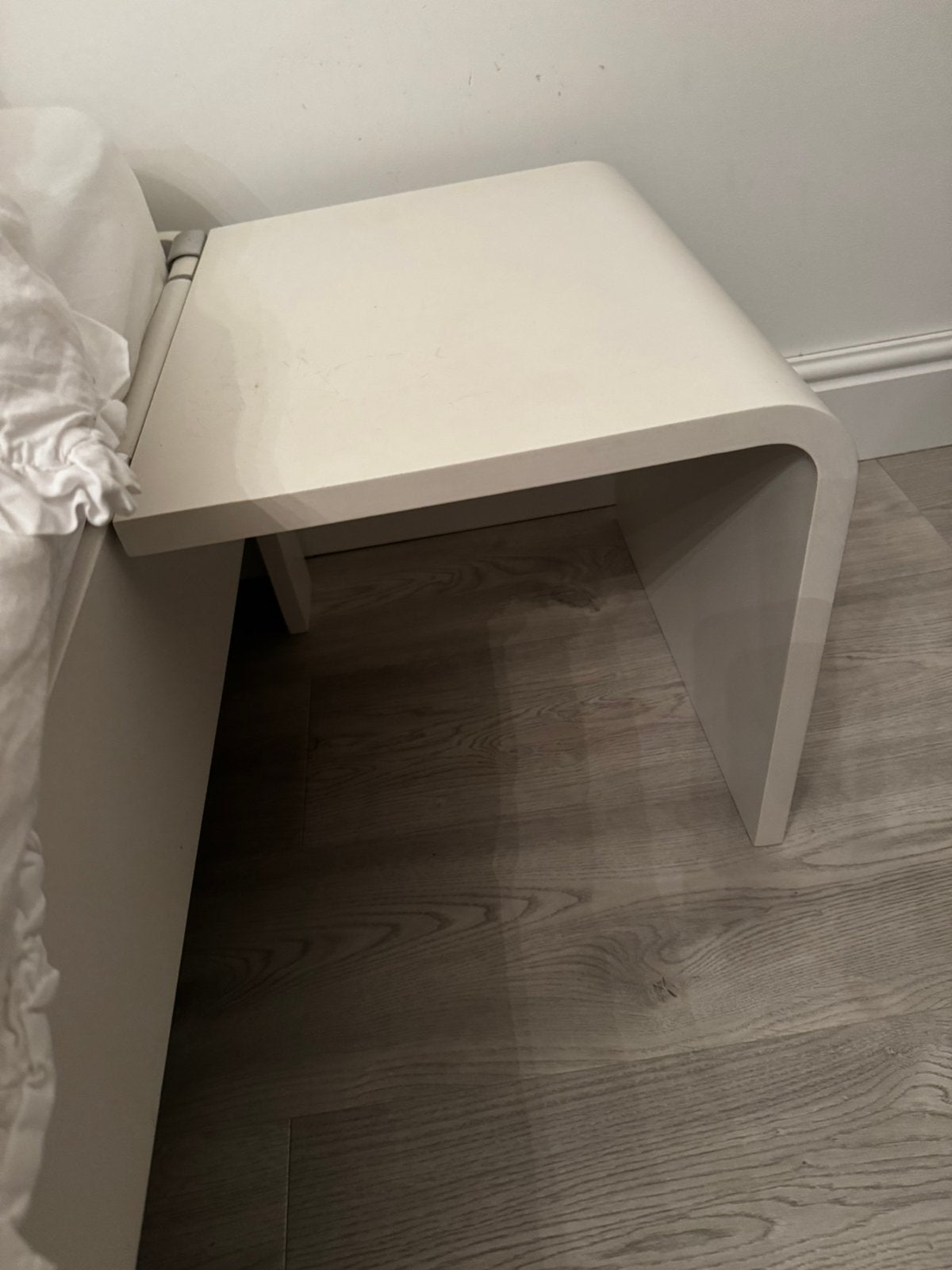 Auping Auronde bedtafeltje – voor bedhoogte 35 cm, Ophalen, Gebruikt, 65 cm of meer, Minder dan 55 cm