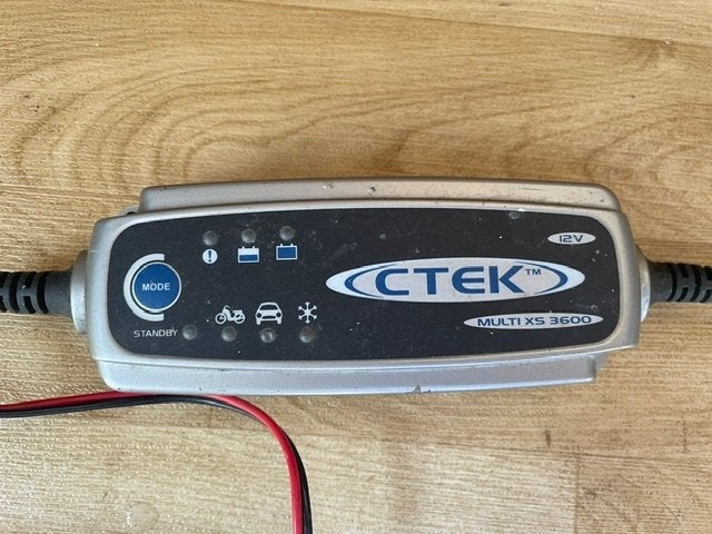 acculader, Ophalen, Gebruikt, Laadkabel