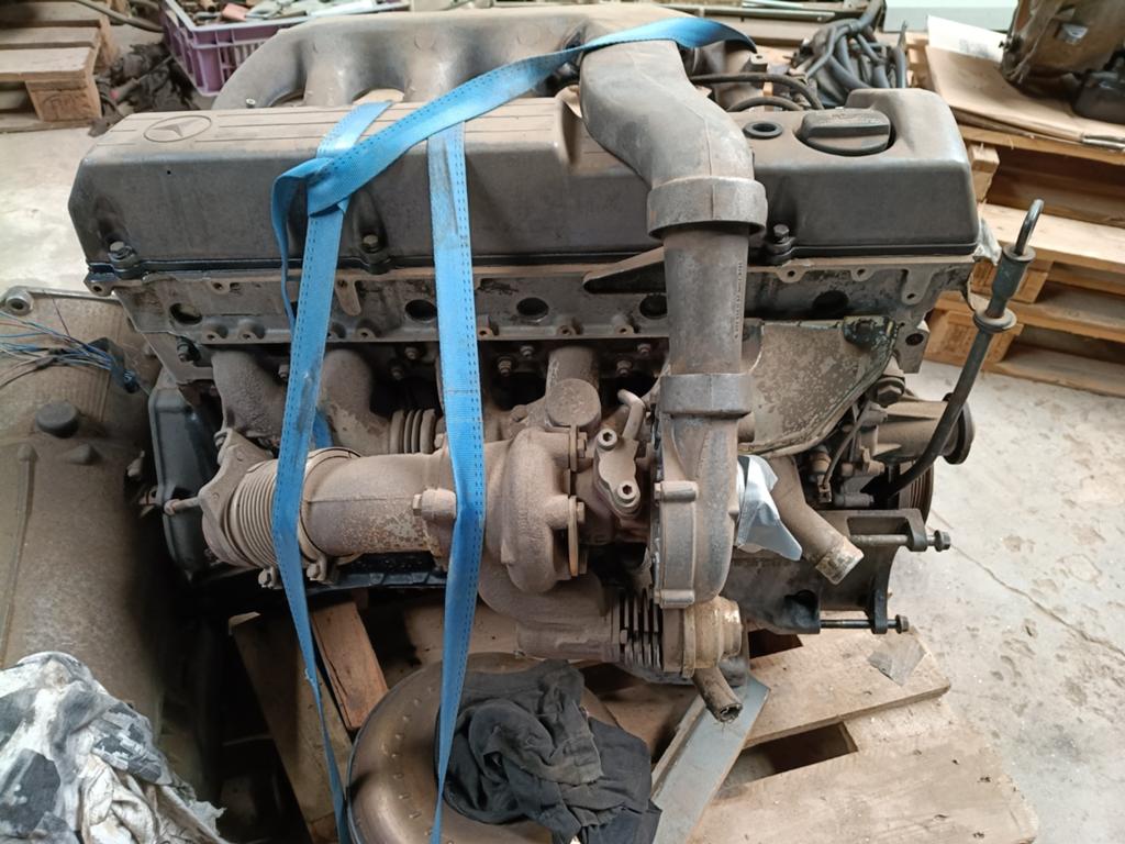 Mercedes W124 OM603 Turbo Diesel 2x, Auto-onderdelen, Ophalen, Gebruikt, Mercedes-Benz