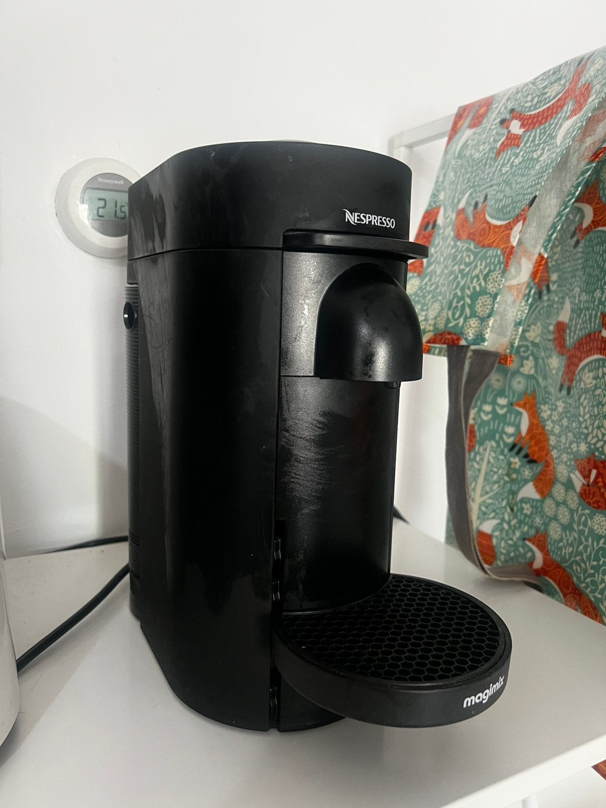 Nespresso machine vertue capsules, Ophalen, Zo goed als nieuw, Koffiemachine