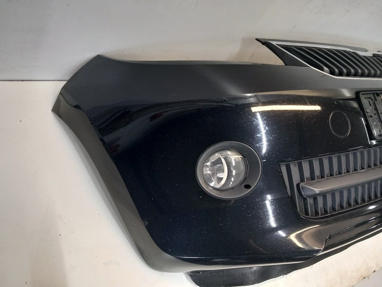 Bumper voor Skoda Citigo, Onderdelen@venauto.nl, Van der Ven Autorecycling B.V., Gebruikt, Ettenseweg 76, 4706 PB Roosendaal, The Netherlands