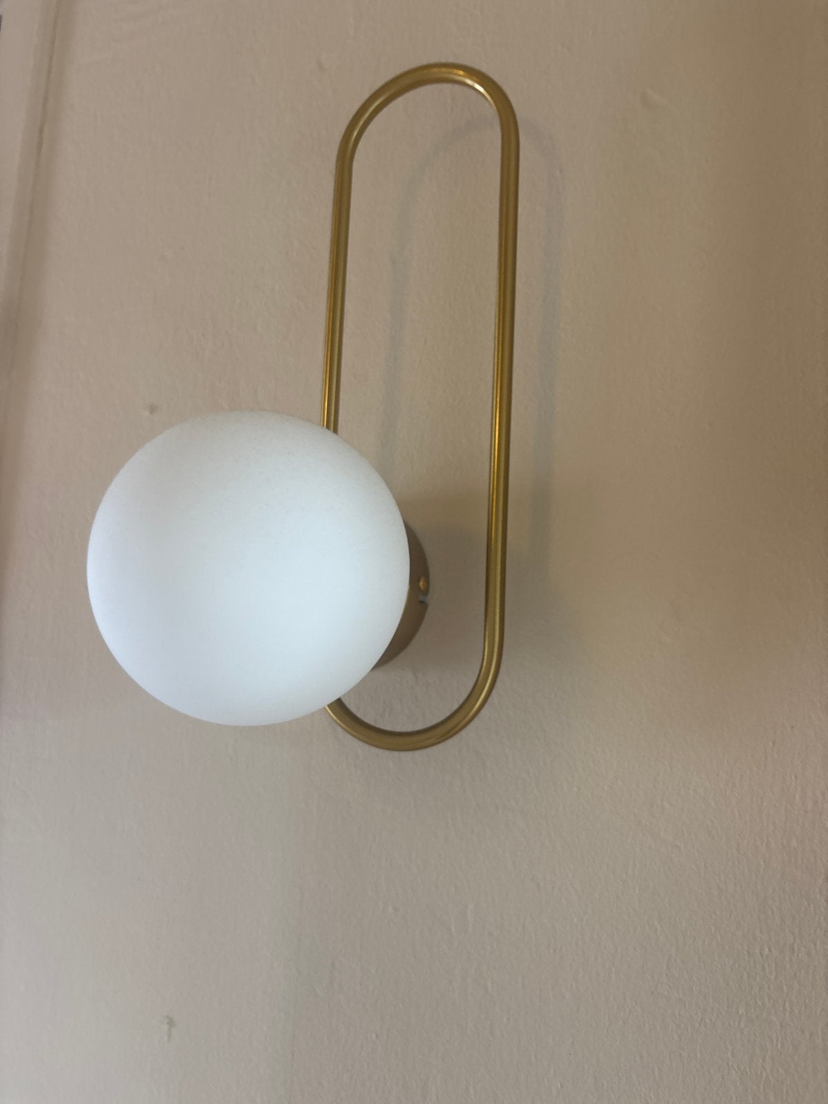 Set van 3 moderne wandlampen met glazen bol - Goud/Wit, Indirect licht, Ophalen of Verzenden, Zo goed als nieuw, Goud