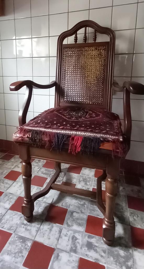 stoel met armleuning, Huis en Inrichting, Ophalen, Gebruikt, Bruin, Eén