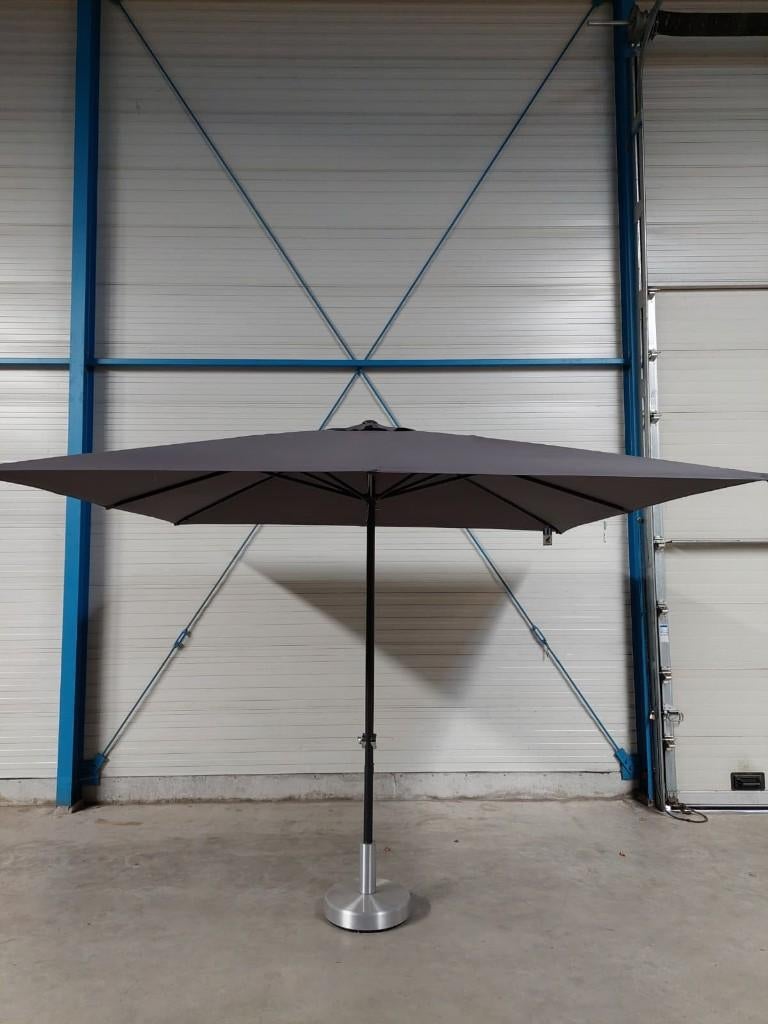 Grote nieuw horeca parasol 3 x 3 mtr zwart-ecru-grijs-wit, Tuin en Terras, Parasols, Nieuw, Stokparasol, 3 tot 4 meter, Waterdicht