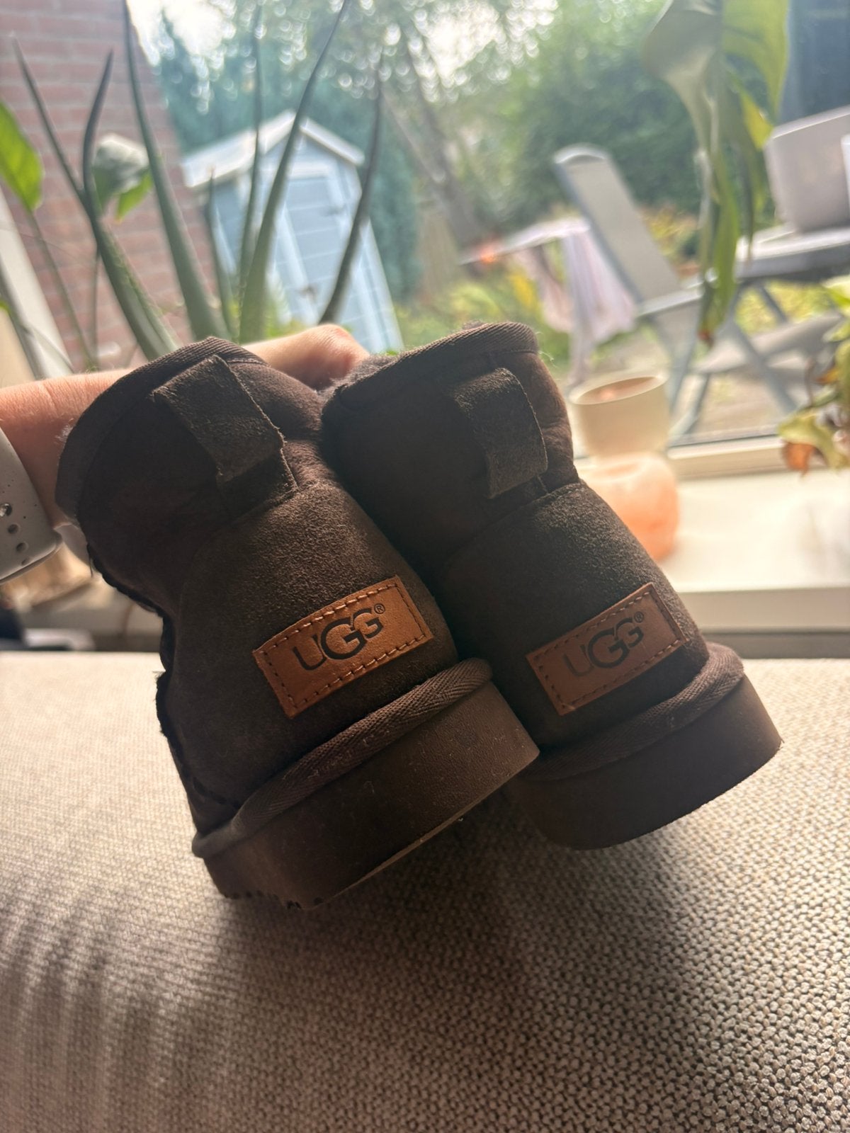 Ugg mini chocolate maat 38, Ophalen of Verzenden, Zo goed als nieuw