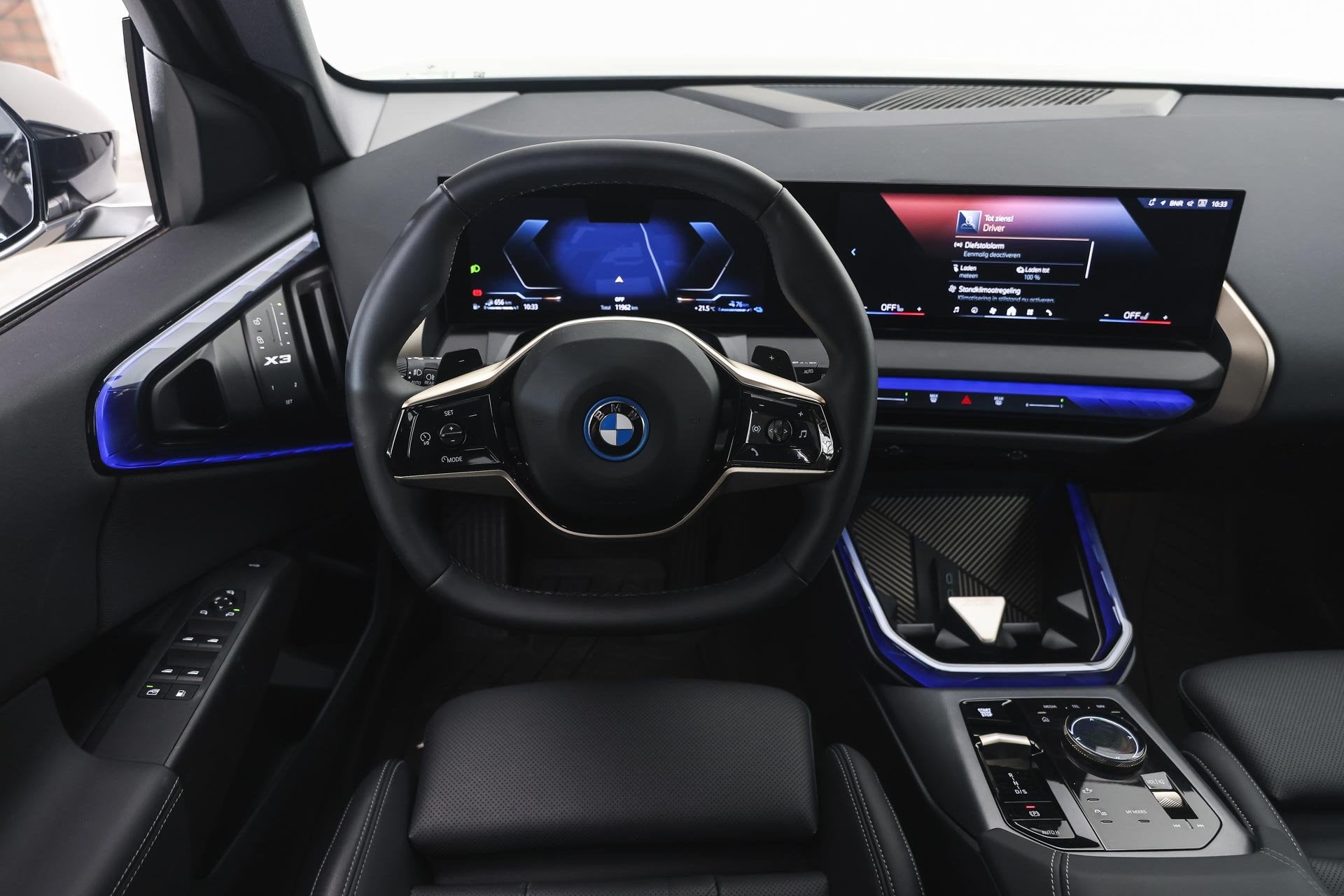 BMW X3 30e xDrive Automaat / Sportstoelen / Achteruitrijcame, Gebruikt, 4 cilinders, Zwart, Bedrijf