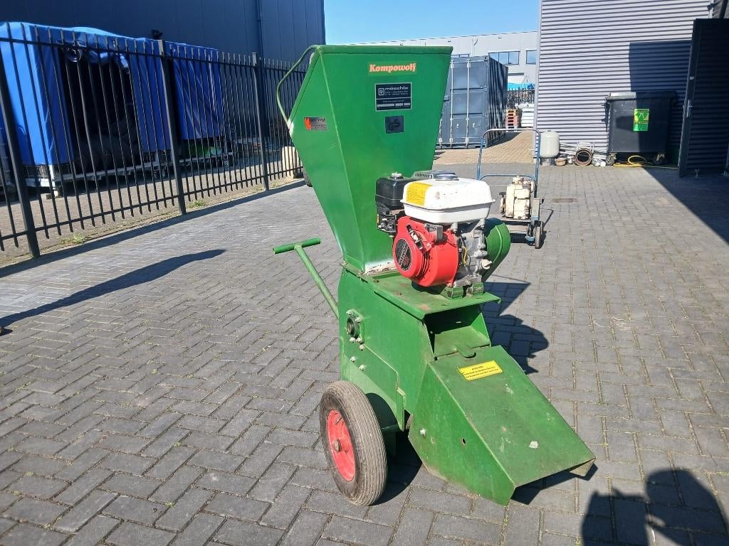 Takkenhakselaar met Honda benzinemotor, Tuin en Terras, Hakselaars, Gebruikt, Benzine, Ophalen