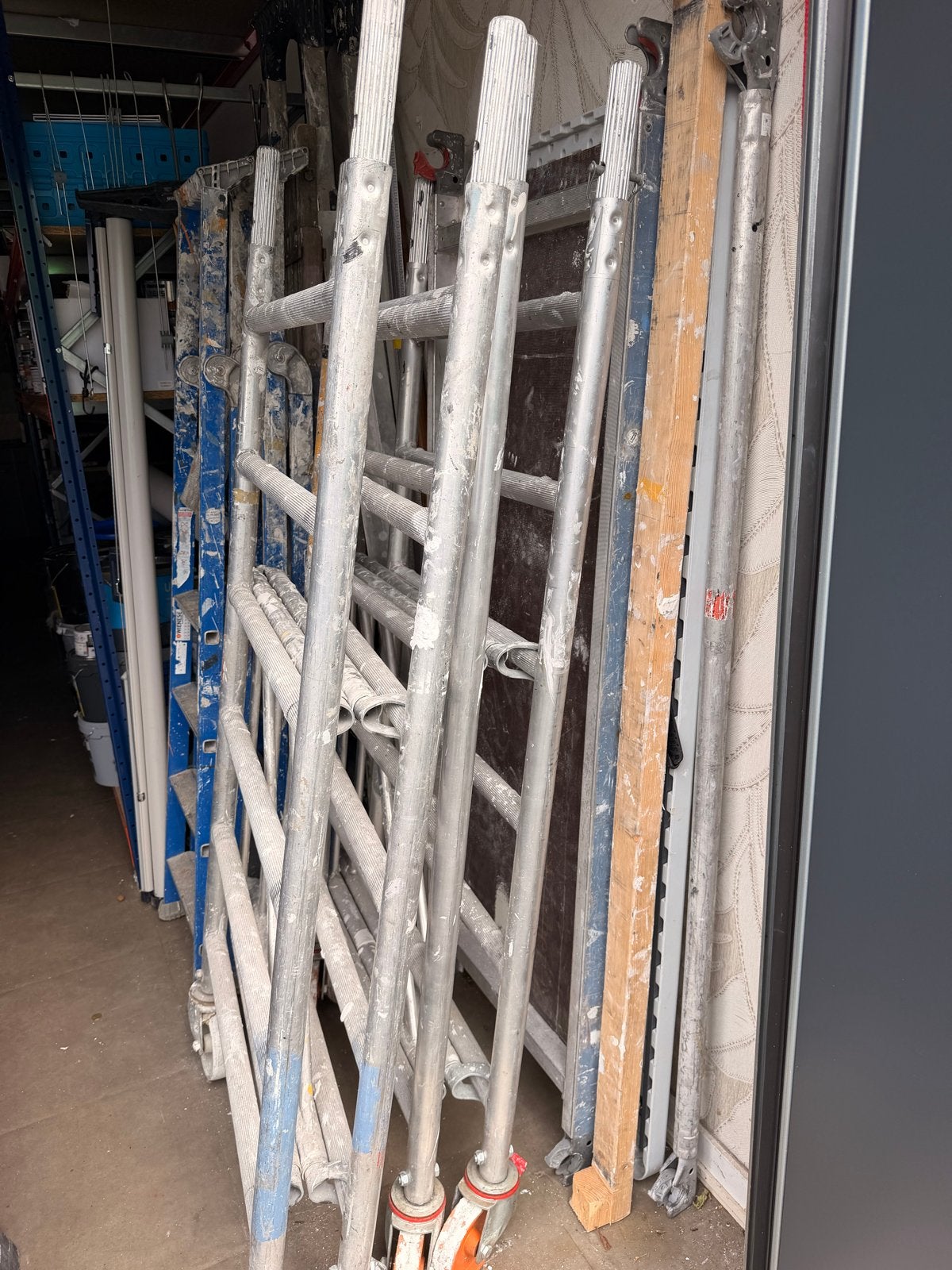 Gebruikte rolsteiger met wielen, Doe-het-zelf en Verbouw, Ophalen, Gebruikt, Rolsteiger of Kamersteiger, 2 tot 5 meter