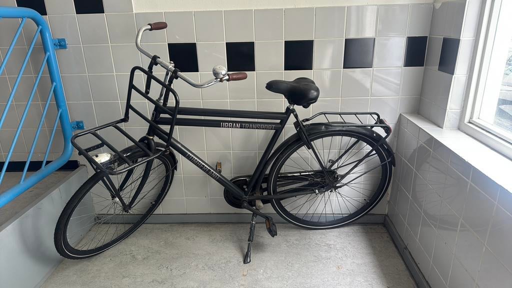 Urban transport van Halfords, zwart, met drager, 1.75 m, Ophalen of Verzenden, Gebruikt, Terugtraprem, Overige merken