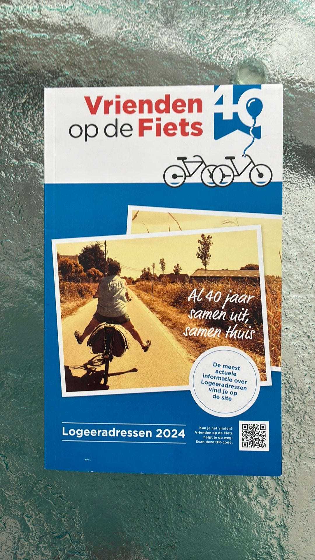 Vrienden op de fiets - logeeradressen 2024, Ophalen of Verzenden, Zo goed als nieuw, Europa, Overige merken