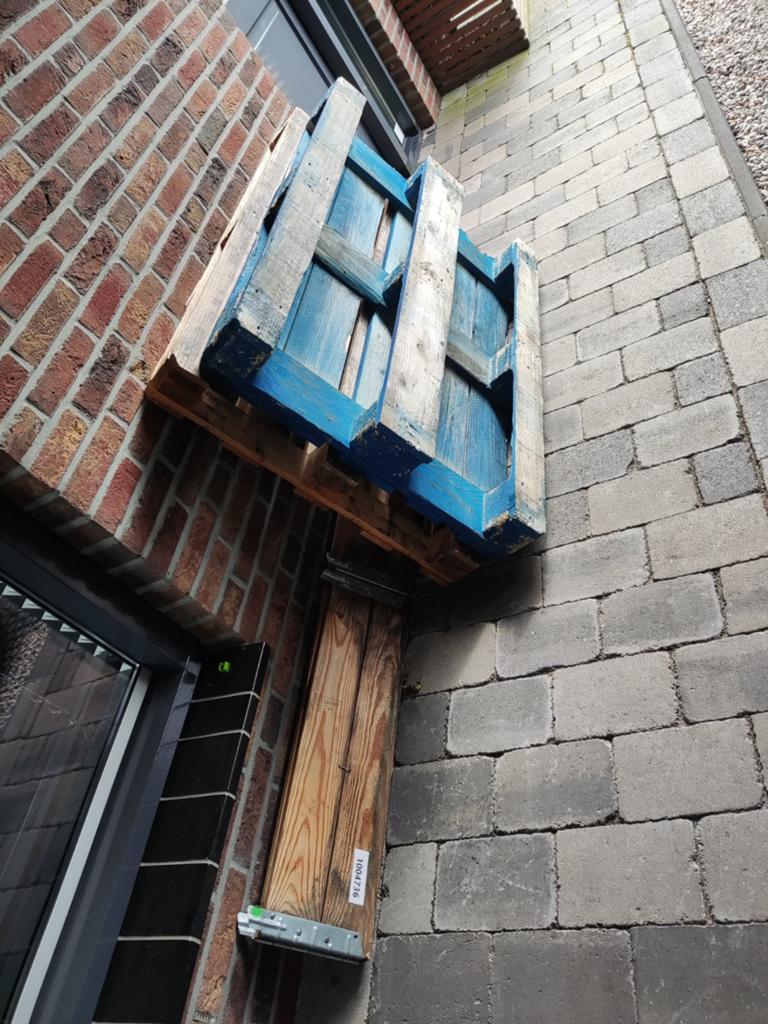 Gratis afhalen, tweetal pallets + omkisting, Doe-het-zelf en Verbouw, Ophalen, Overige typen, Minder dan 2 meter
